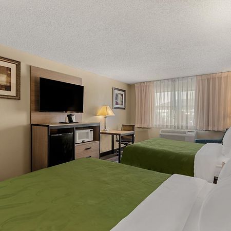 Quality Inn Denver Northeast Brighton Exterior photo