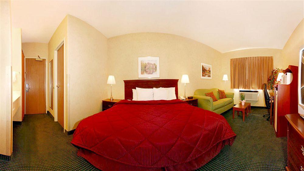 Quality Inn Denver Northeast Brighton Exterior photo