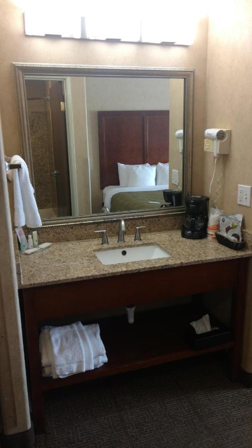 Quality Inn Denver Northeast Brighton Exterior photo